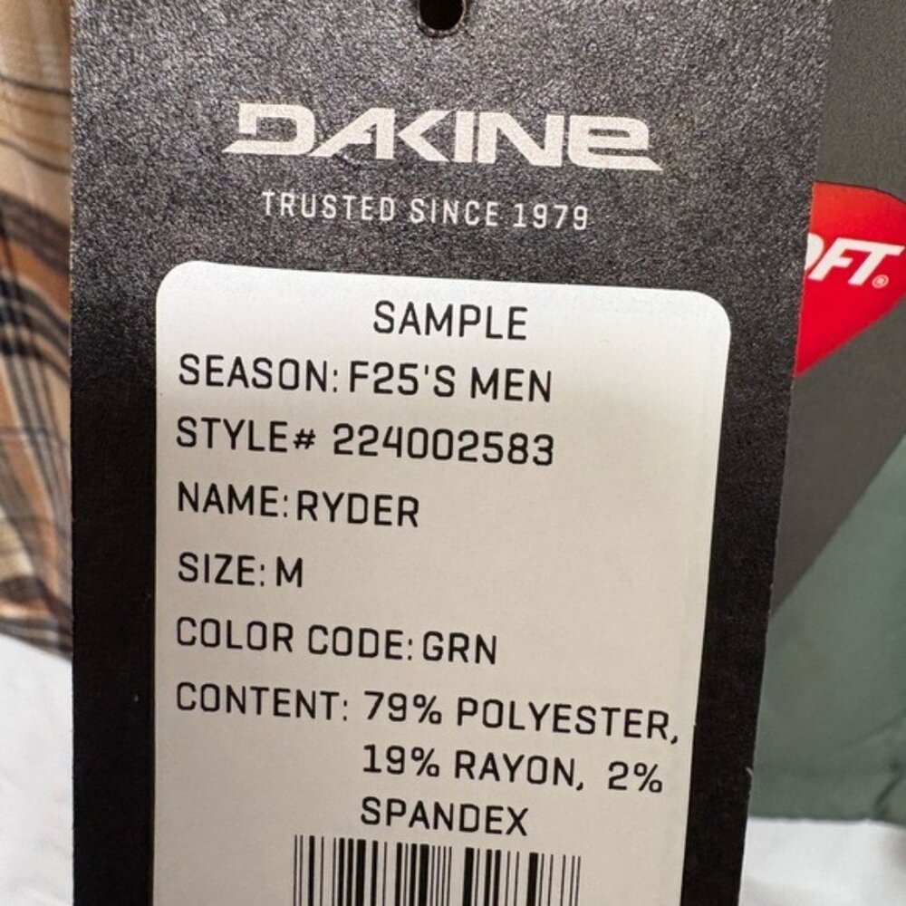 Dakine Ryder Reversible Flannel Insulated Hooded Shacket Jacket Size Medium - Picture 11 of 11